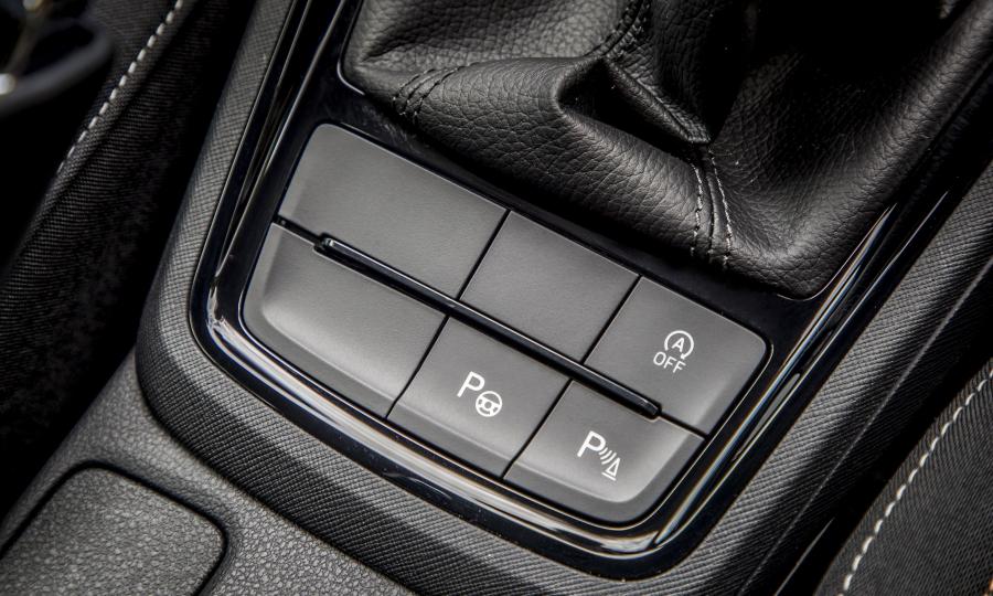 Детали интерьера Skoda Scala 2019 года  (UK) (фото 24 из 40)